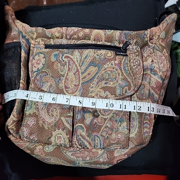 L..L. Bean Paisley Tapestry Messenger Bag - Picture 4 of 6